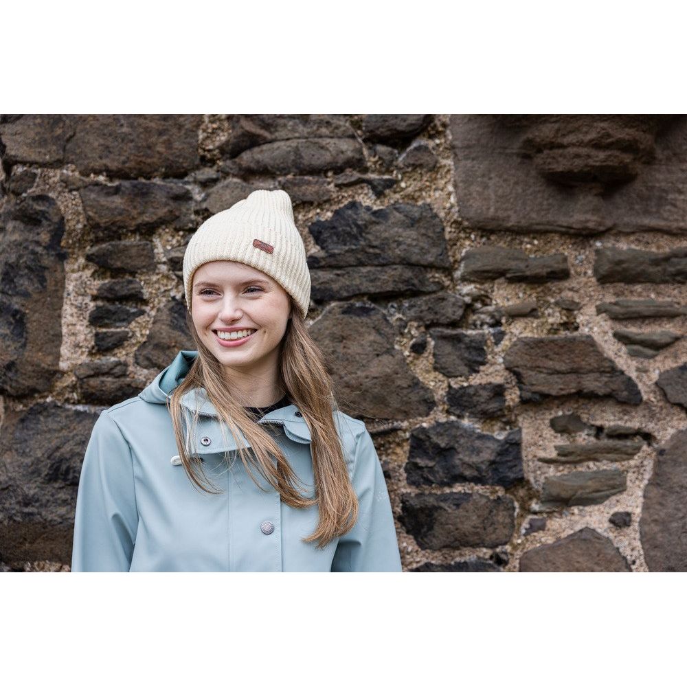 Dornan Adults Knitted Hat in Cream