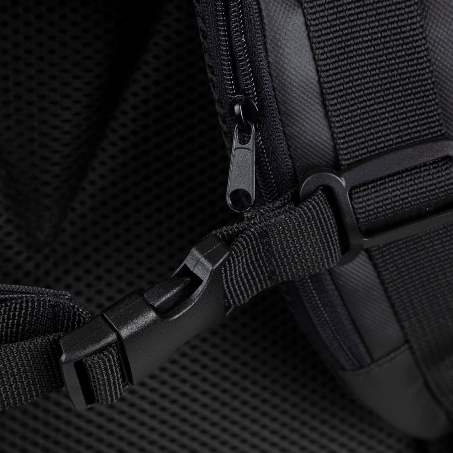 Rados DLX 20/35 Litre Travel Laptop Rucksack in Black